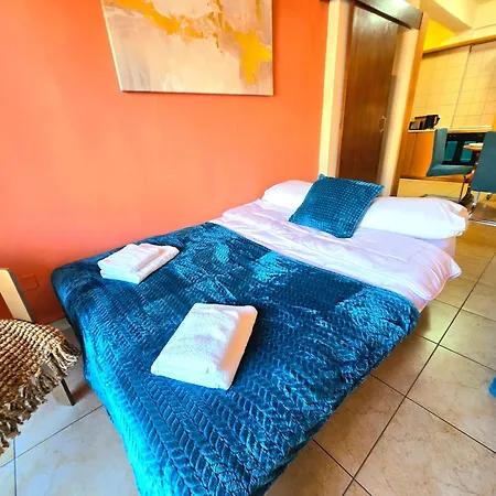 Finikoudes Fabulous Appartement Larnaca